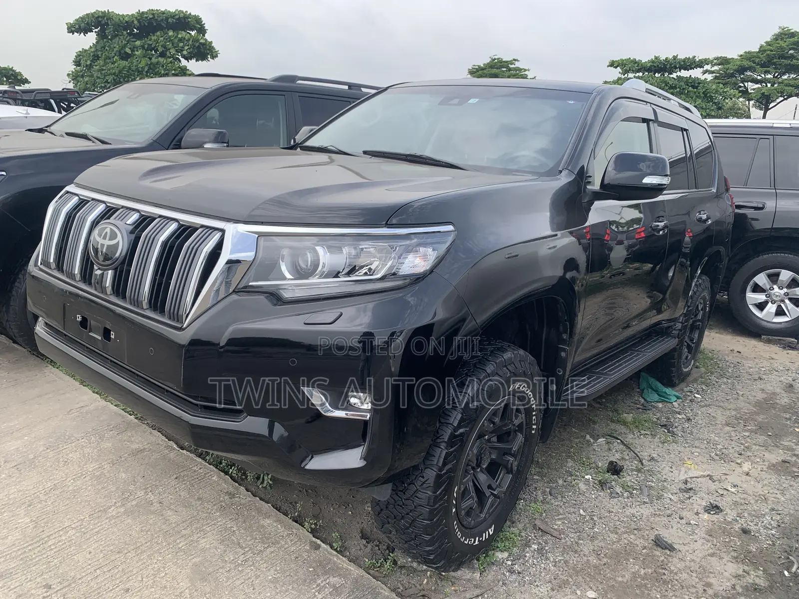 Toyota Land Cruiser Prado 4.0 2023 Black