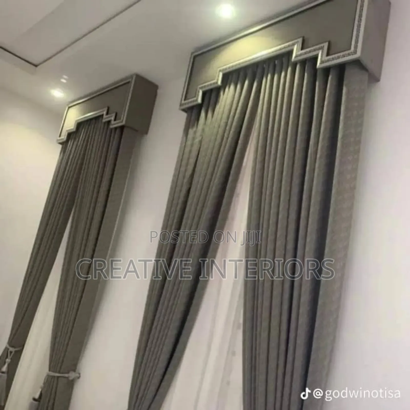 Quality Fabric Curtains With Board Frame