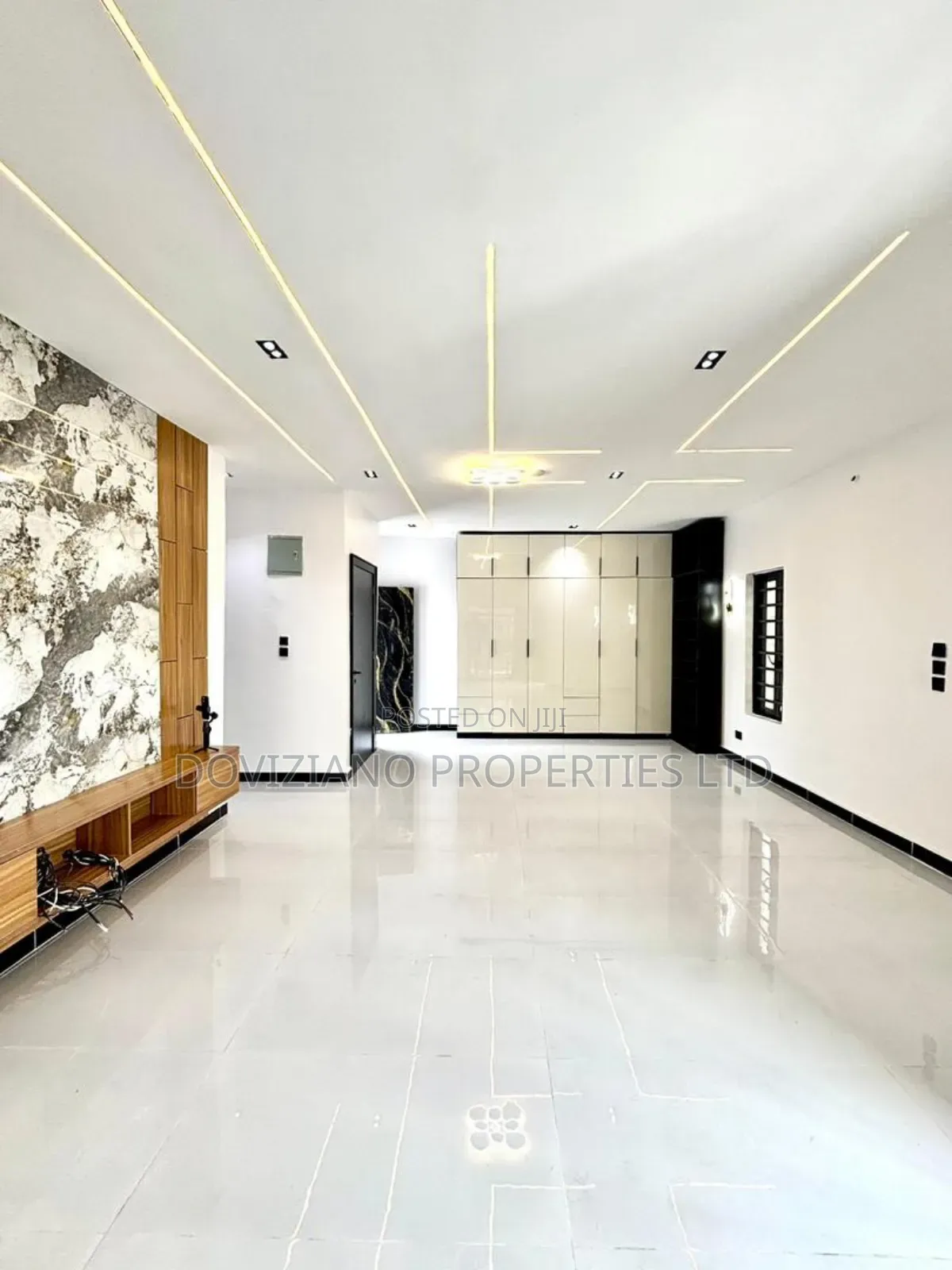 5bdrm Duplex in Ologolo for sale