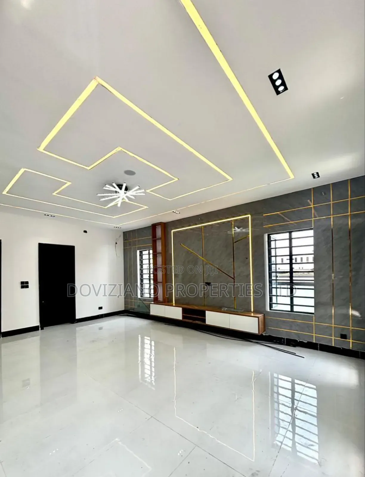 5bdrm Duplex in Ologolo for sale