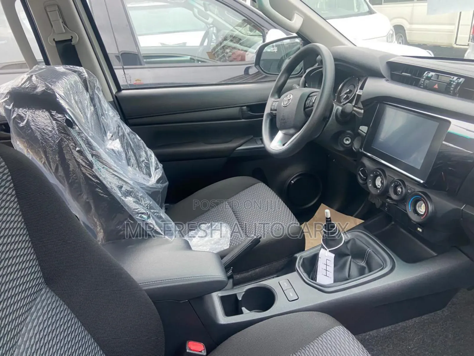 New Toyota Hilux 2024 Gray