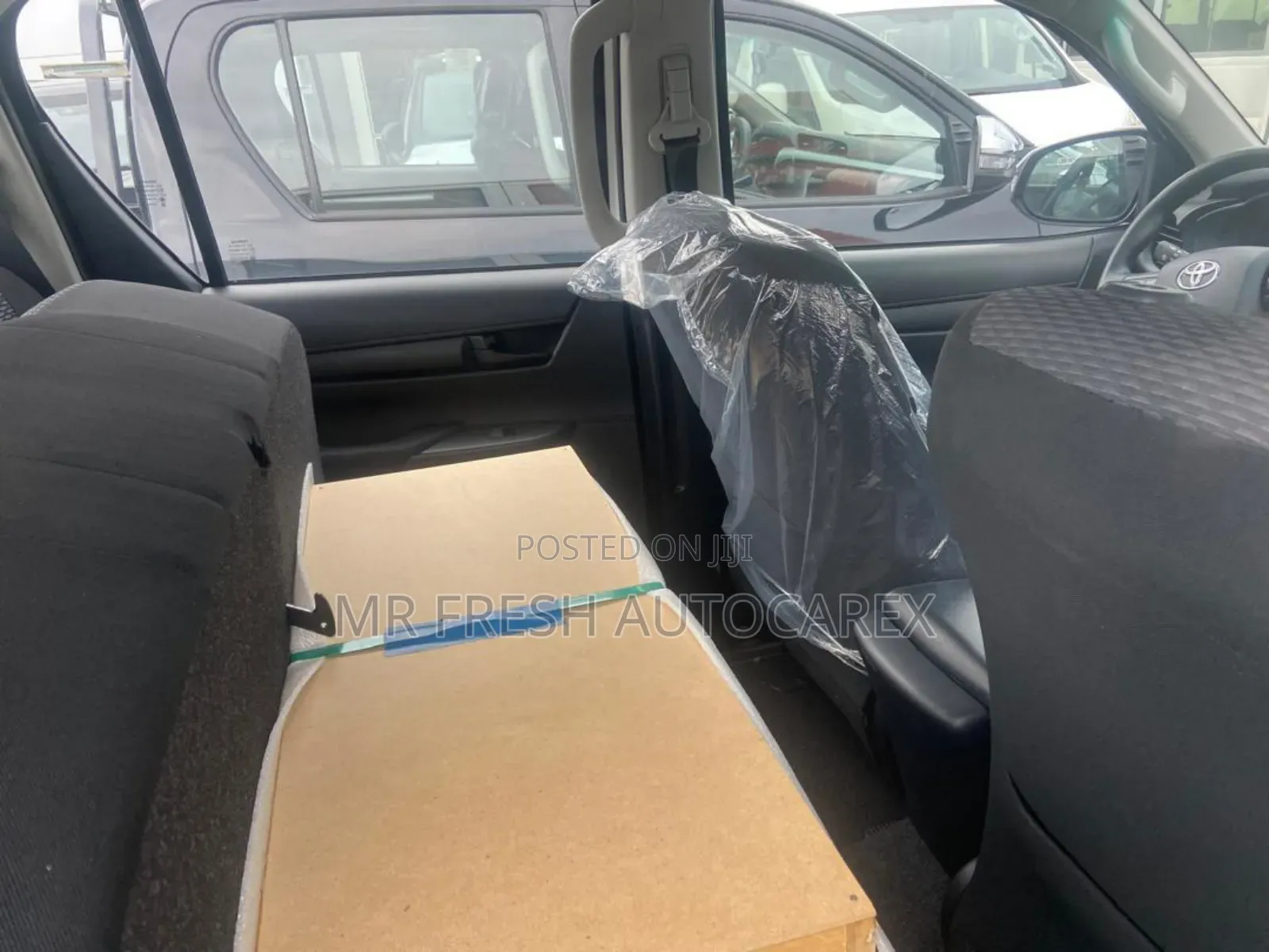 New Toyota Hilux 2024 Gray