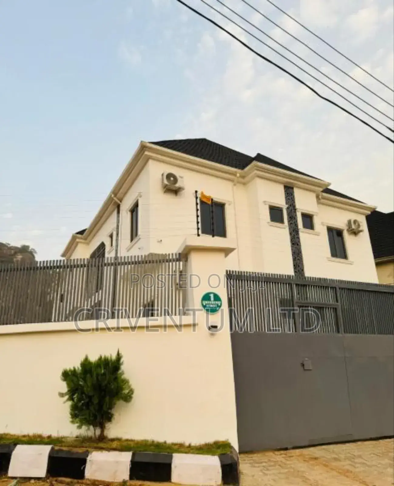 Beautiful 2 Bedrooms Shortlet in a Serene Environment