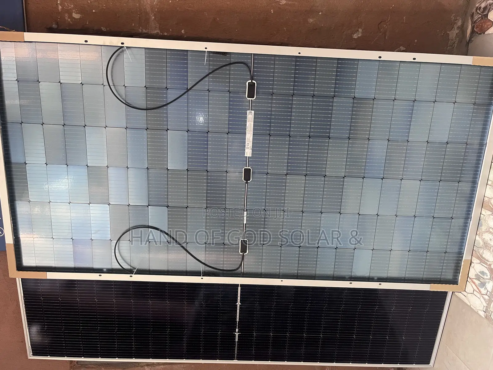 670w Jinko Bifacial Face Solar Panels