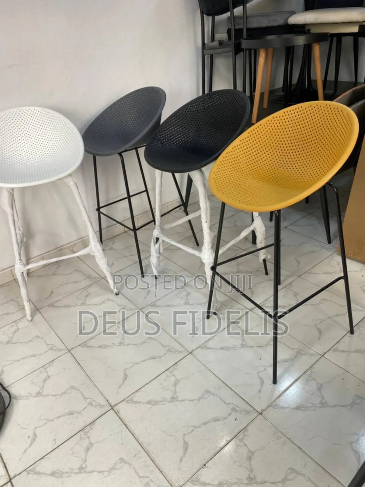 New Luxury High Bar Stool (Gray)With Back Rest and Table