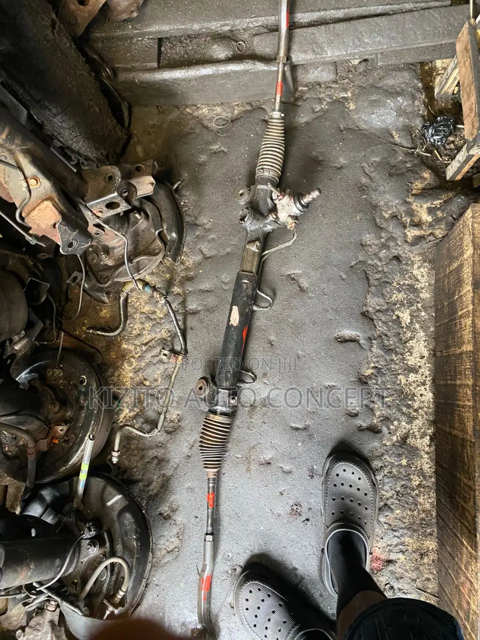 Shock Absorber/Steering Racksell and Repair