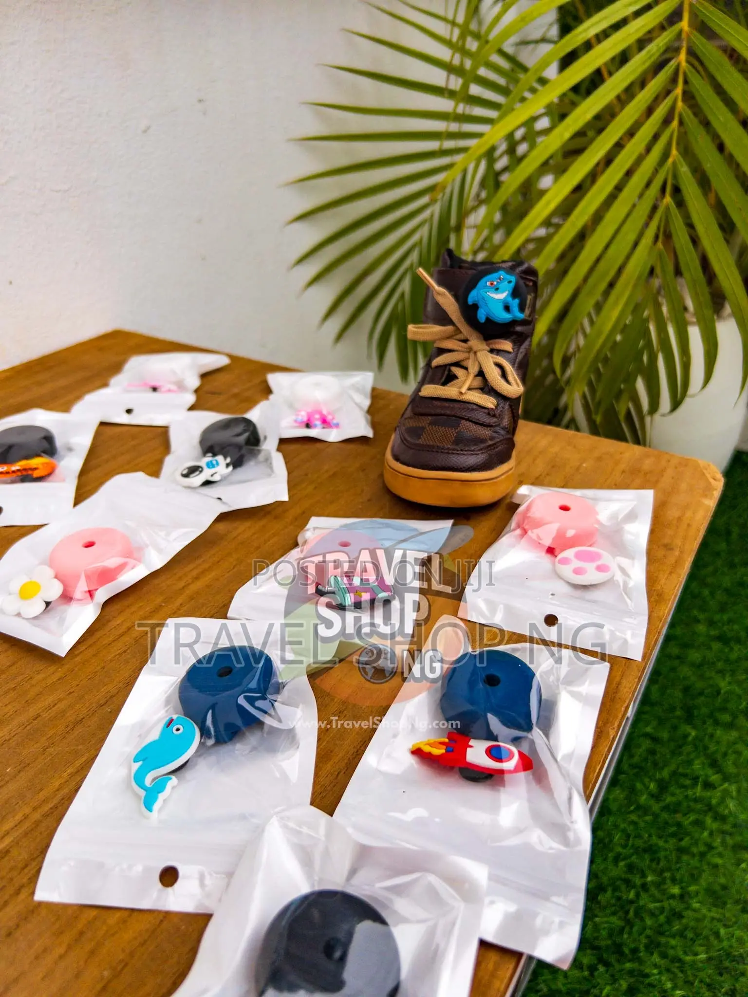 Airtag Shoe Holder | Track Locate Your Little Ones | Laces Velcro