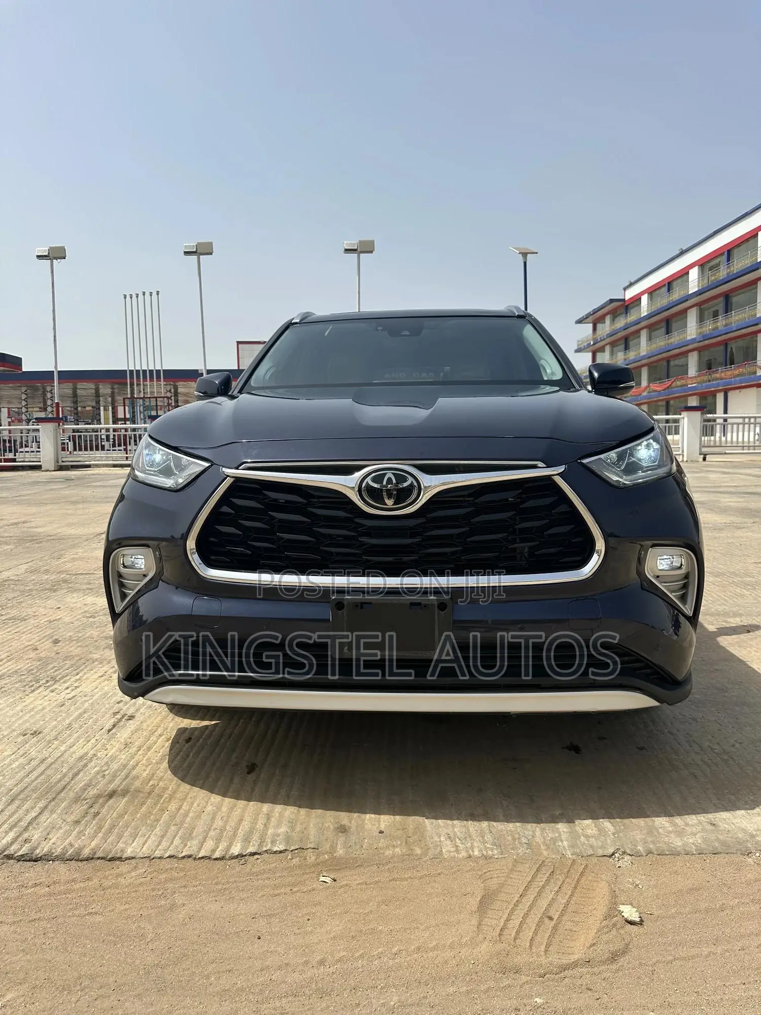 Toyota Highlander Limited 2022 Blue