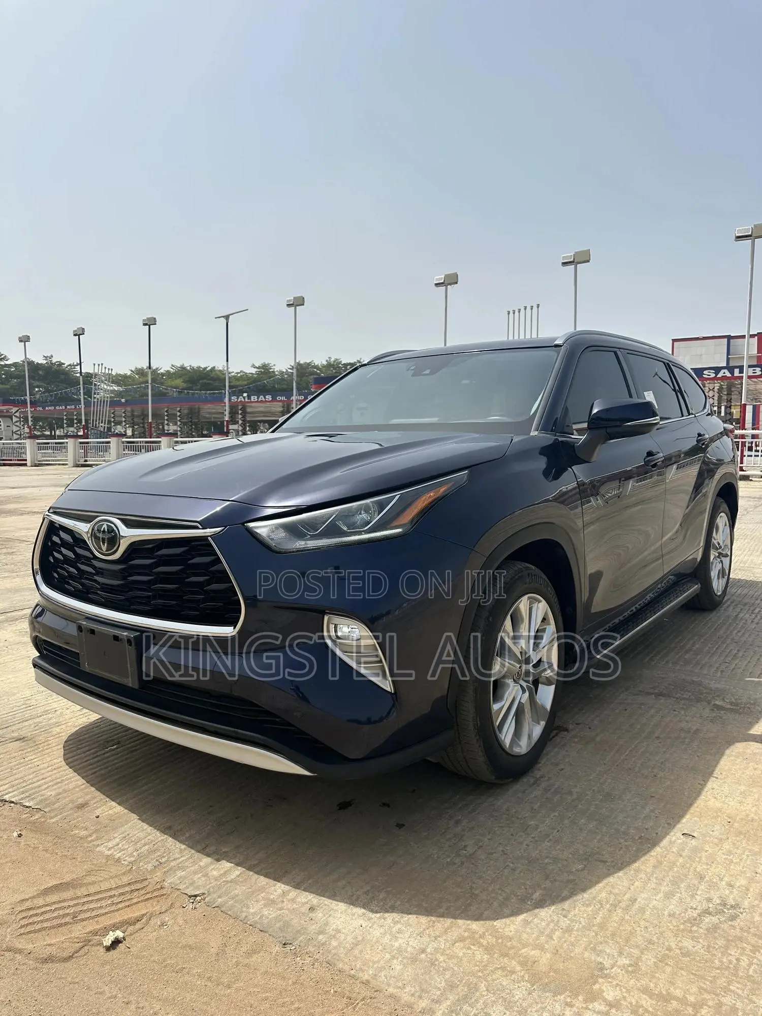 Toyota Highlander Limited 2022 Blue