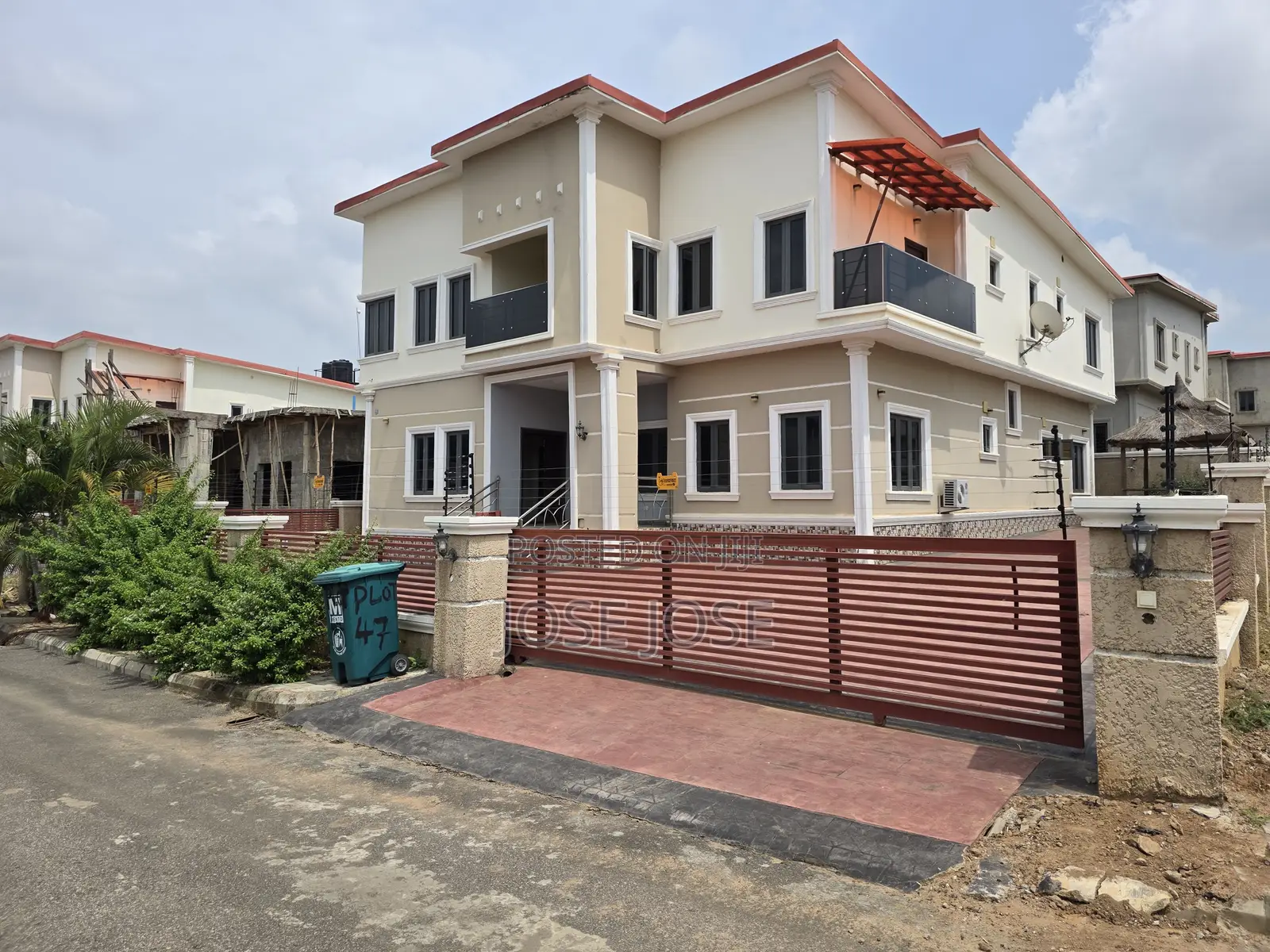 Furnished 4bdrm Duplex in Ask, FHA for sale