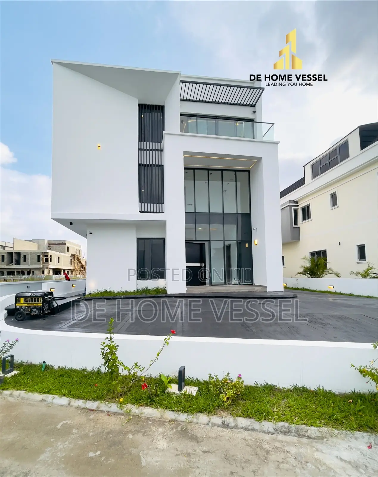 5bdrm Duplex in Ikate for sale