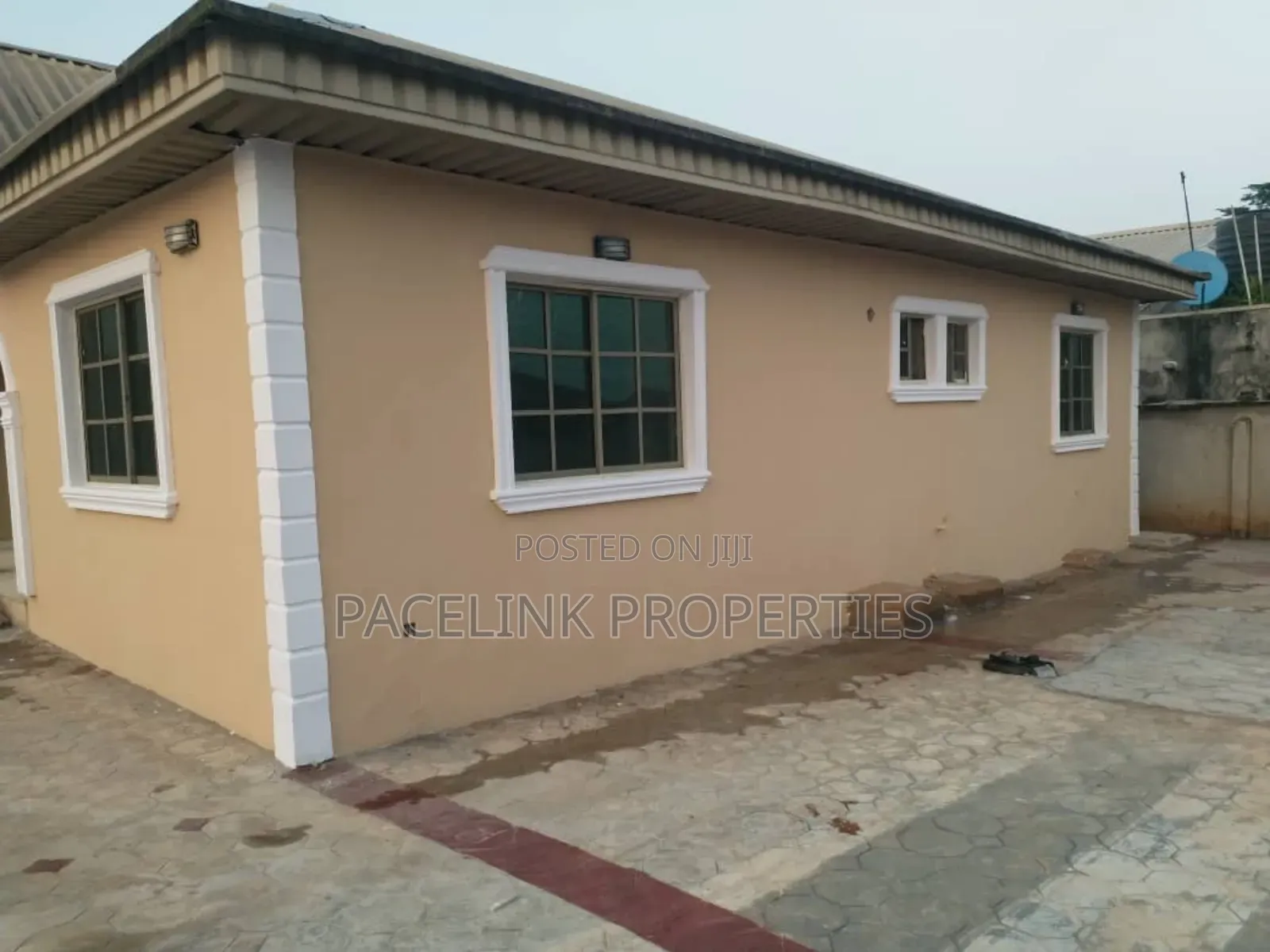 3bdrm Apartment in Ado-Odo/Ota for sale