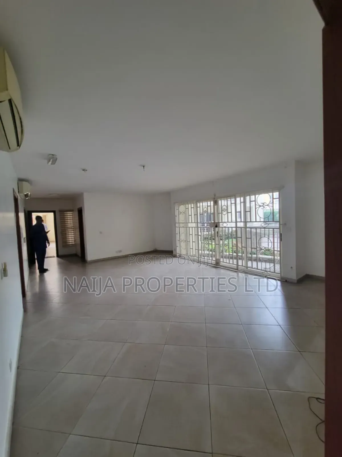 3bdrm Apartment in Oniru, Victoria Island for sale