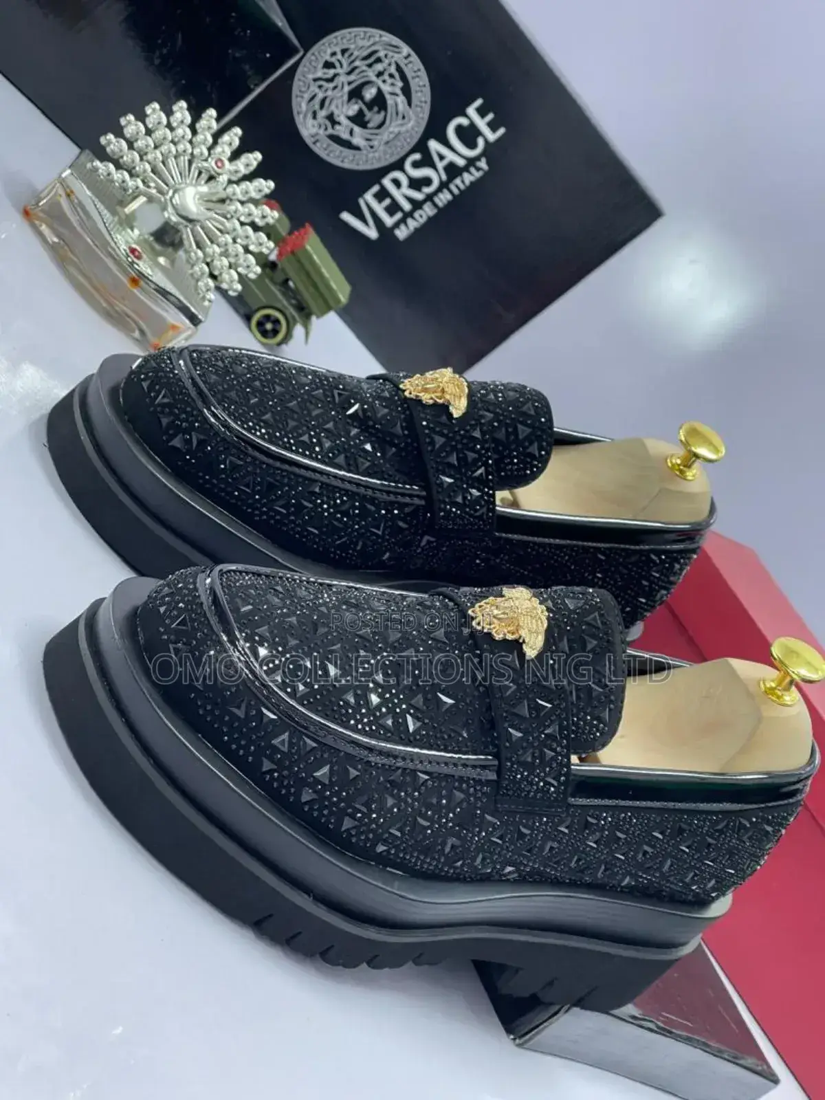 Luxury Men’S Original Versace Shoe Fully Boxed