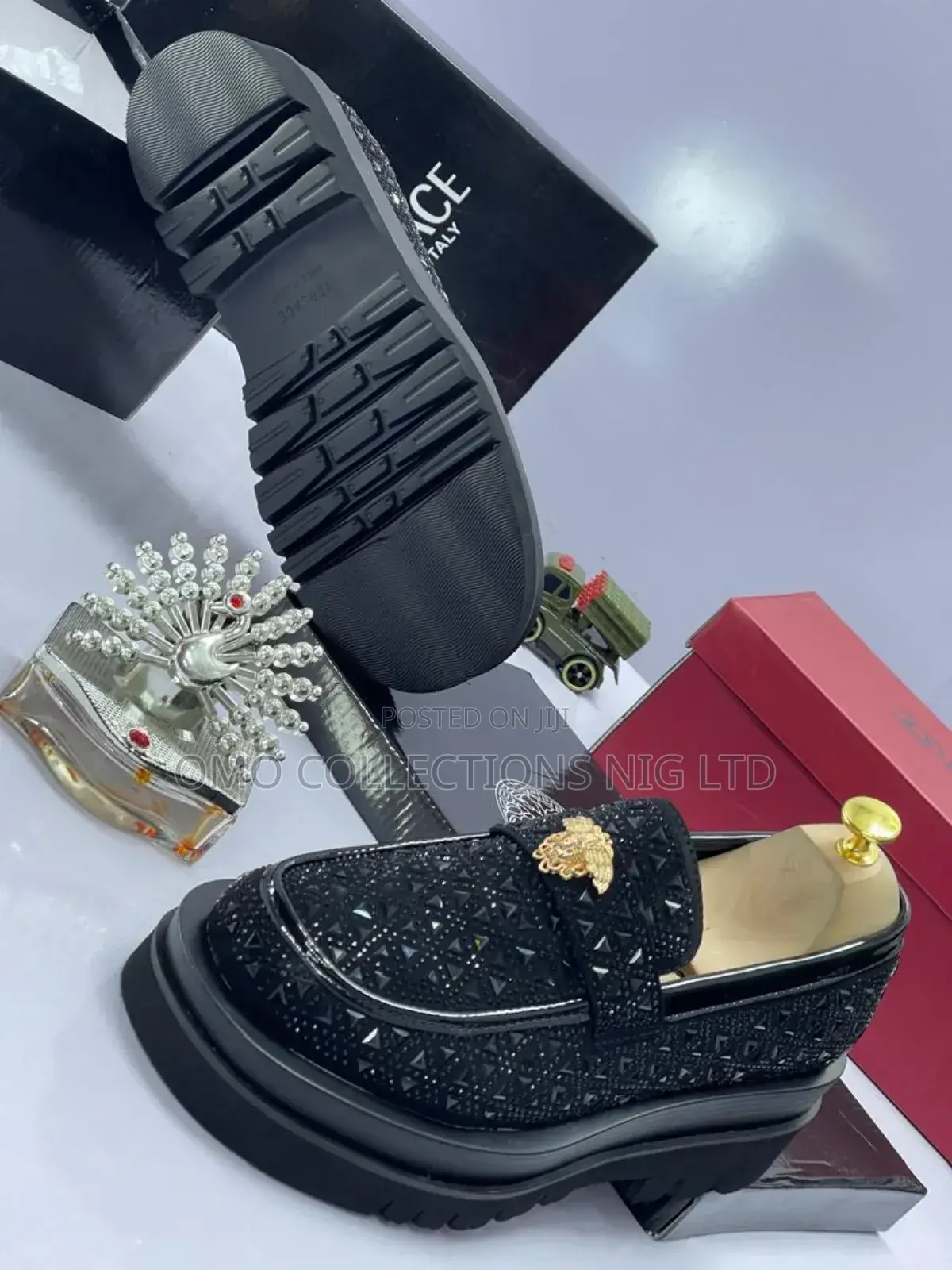 Luxury Men’S Original Versace Shoe Fully Boxed