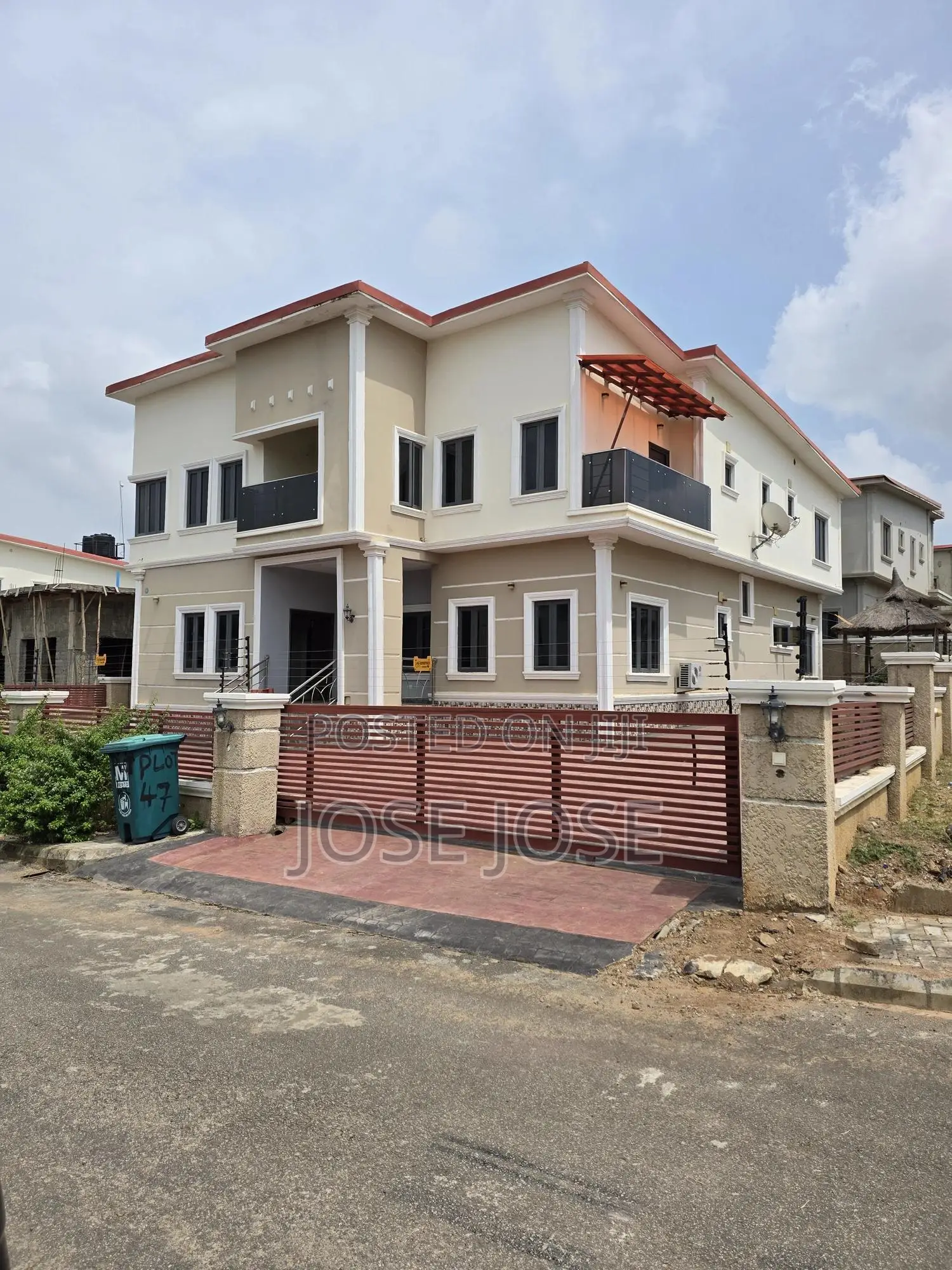 Furnished 4bdrm Duplex in Ask, FHA for sale