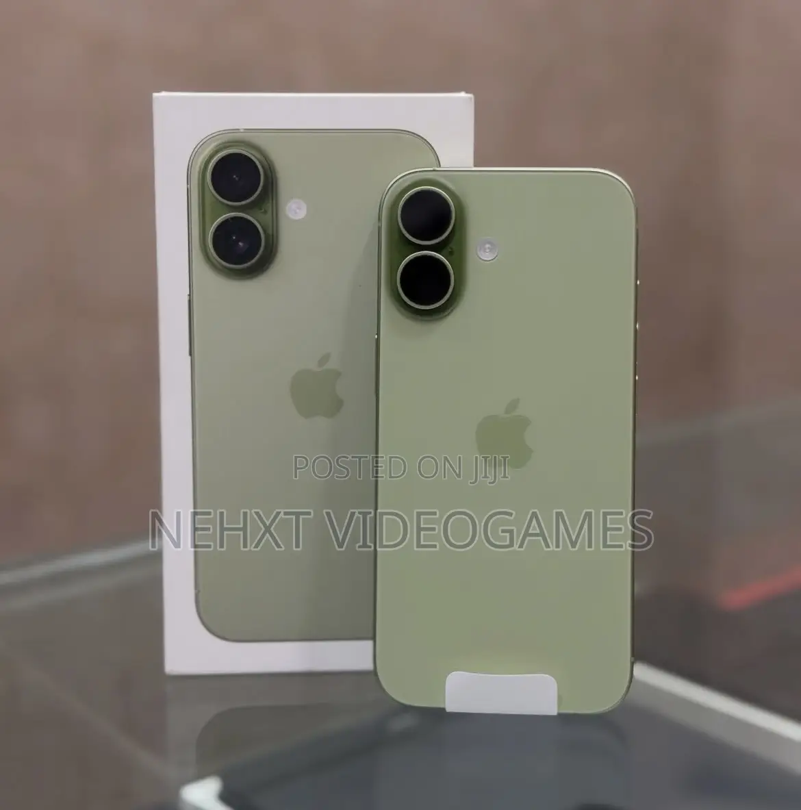 New Apple iPhone 17 256 GB Green