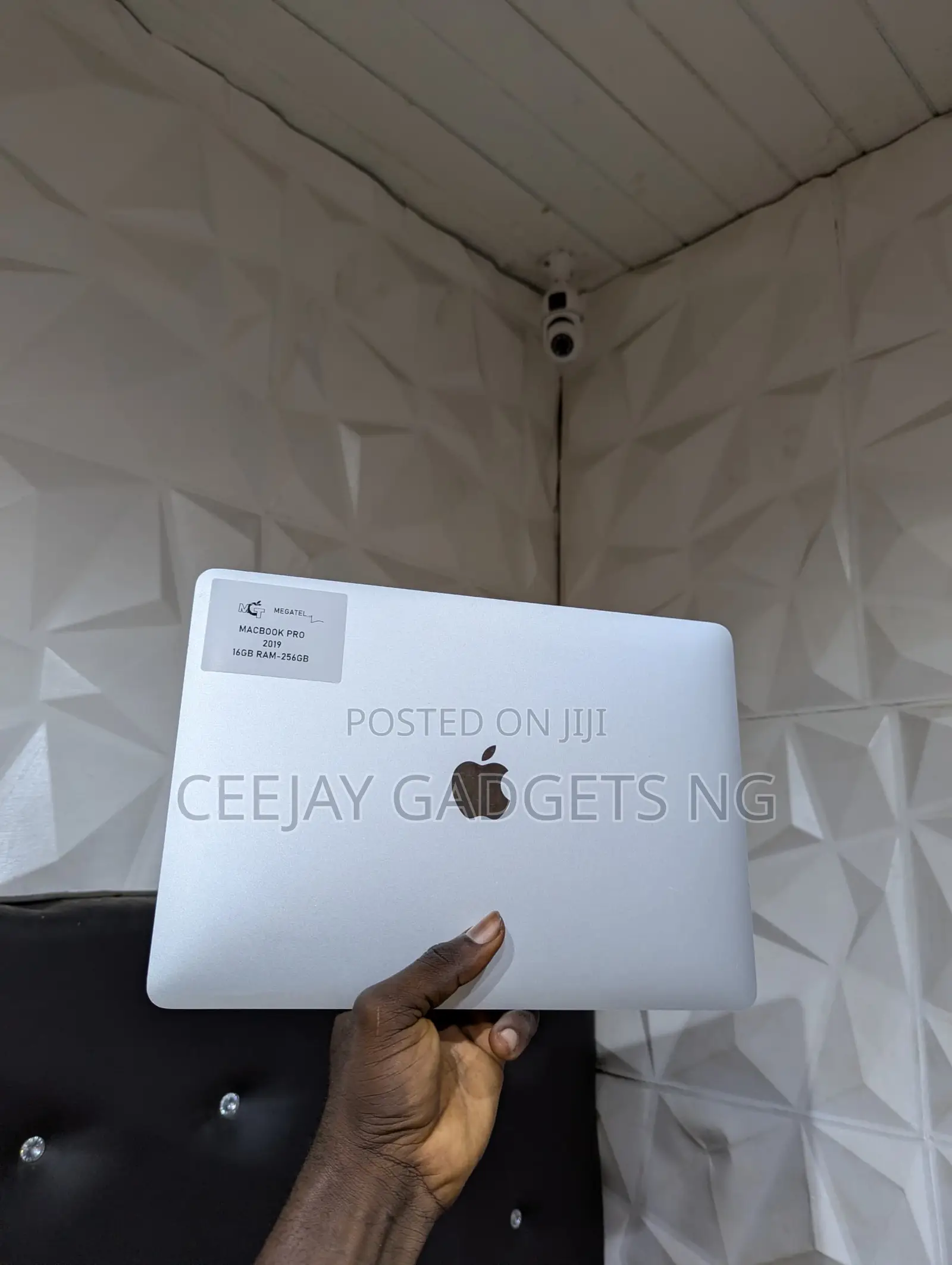 Laptop Apple MacBook Pro 2019 16GB Intel Core I5 SSD 256GB
