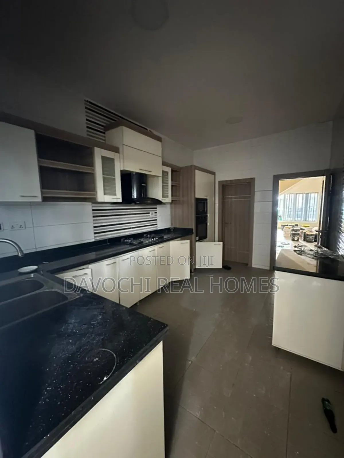 5bdrm Duplex in Osapa London Estate, Lekki for rent