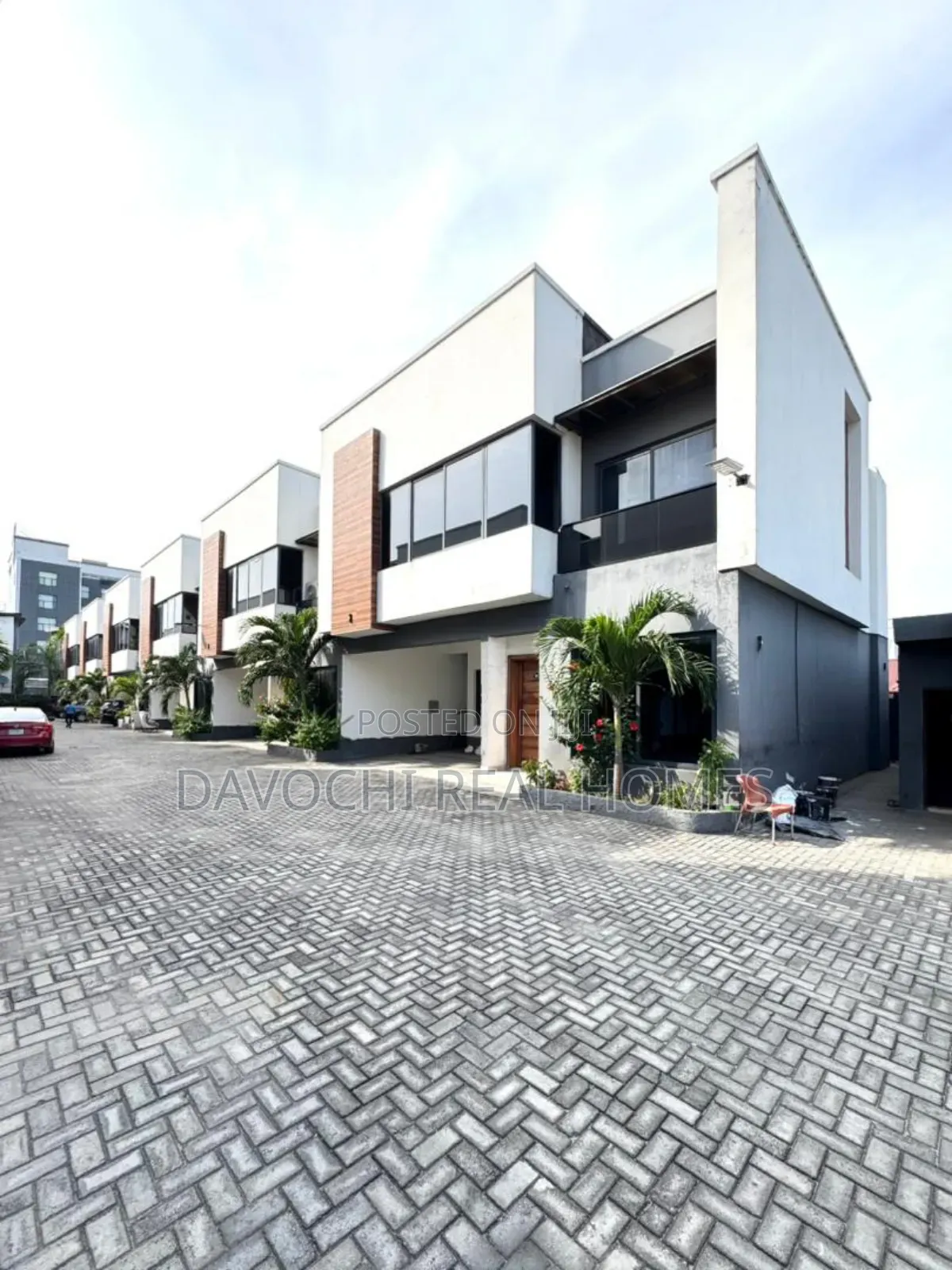 4bdrm Duplex in Osapa London Estate, Lekki for rent