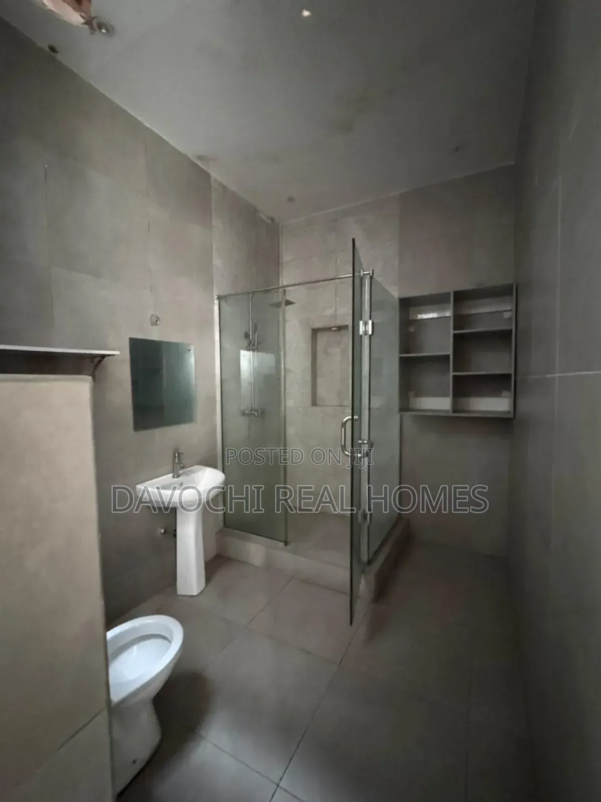 4bdrm Duplex in Osapa London Estate, Lekki for rent