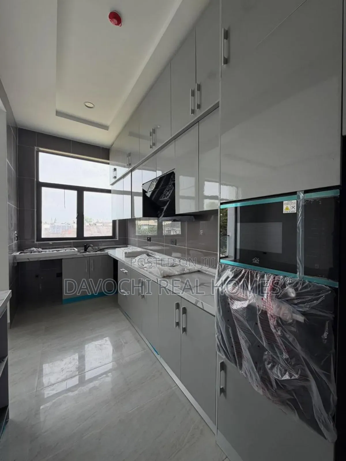 2bdrm Apartment in Lekki Phase One for rent