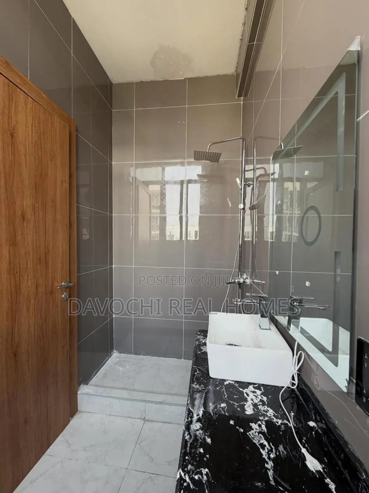 2bdrm Apartment in Lekki Phase One for rent