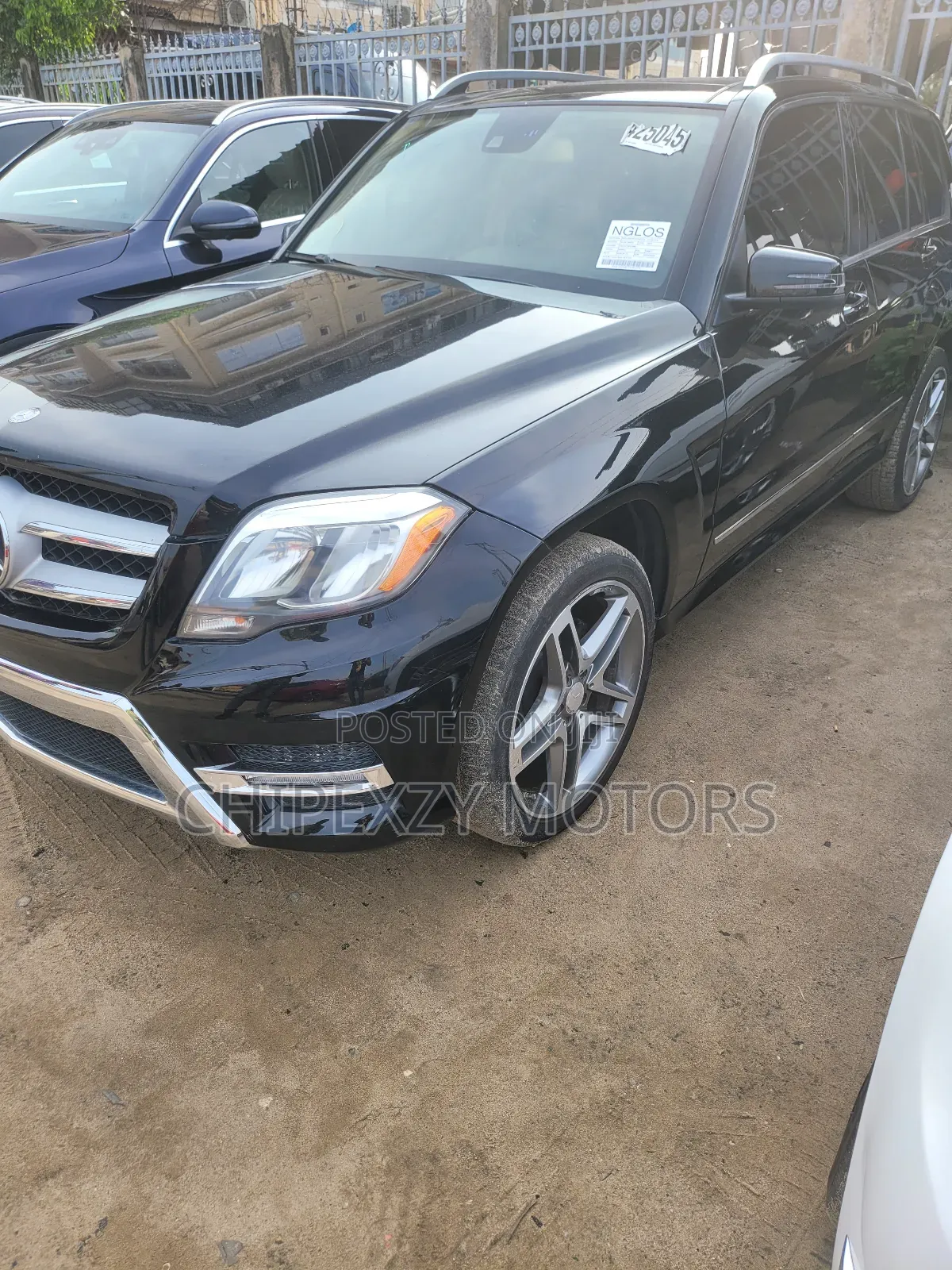 Mercedes-Benz GLK-Class Base GLK 350 4dr AWD 4MATIC (3.5L 6cyl 7A) 2015