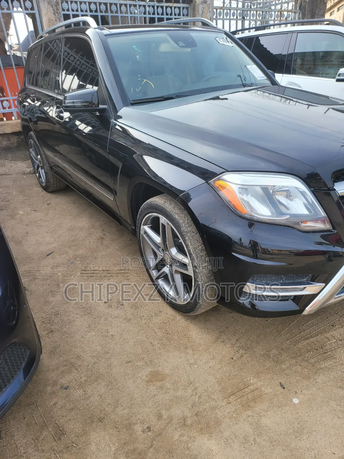 Mercedes-Benz GLK-Class Base GLK 350 4dr AWD 4MATIC (3.5L 6cyl 7A) 2015