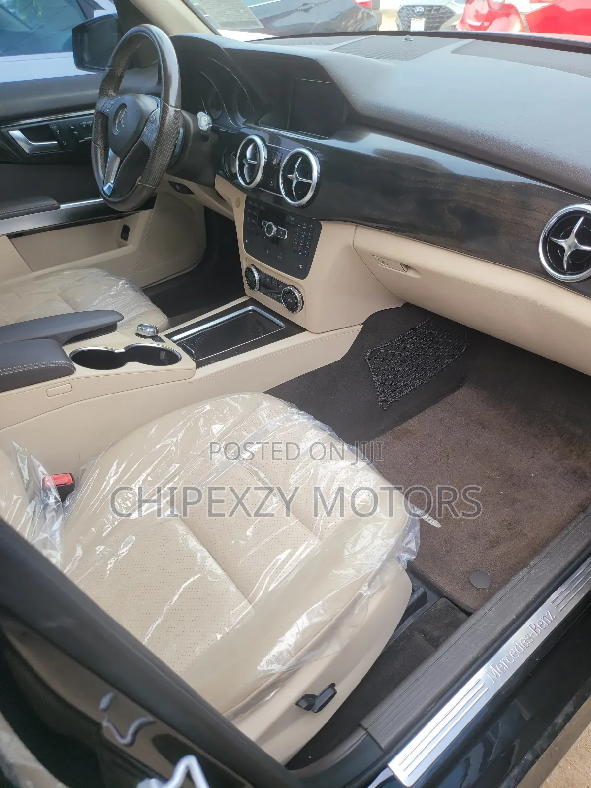 Mercedes-Benz GLK-Class Base GLK 350 4dr AWD 4MATIC (3.5L 6cyl 7A) 2015