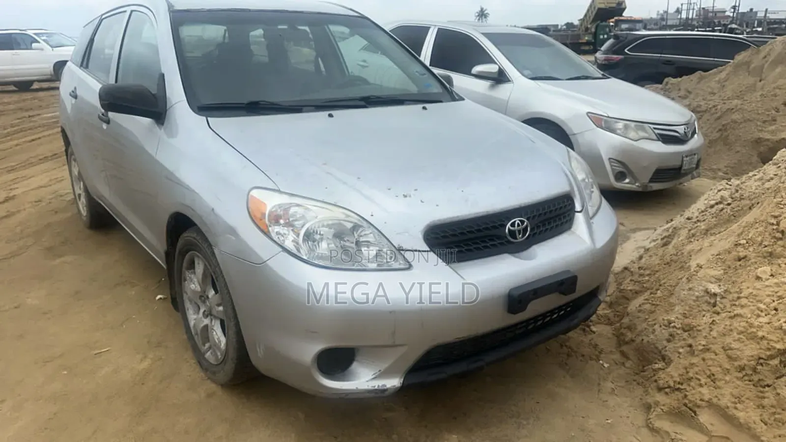 Toyota Matrix Hatchback AWD (1.8L 4cyl 4A) 2006 Silver