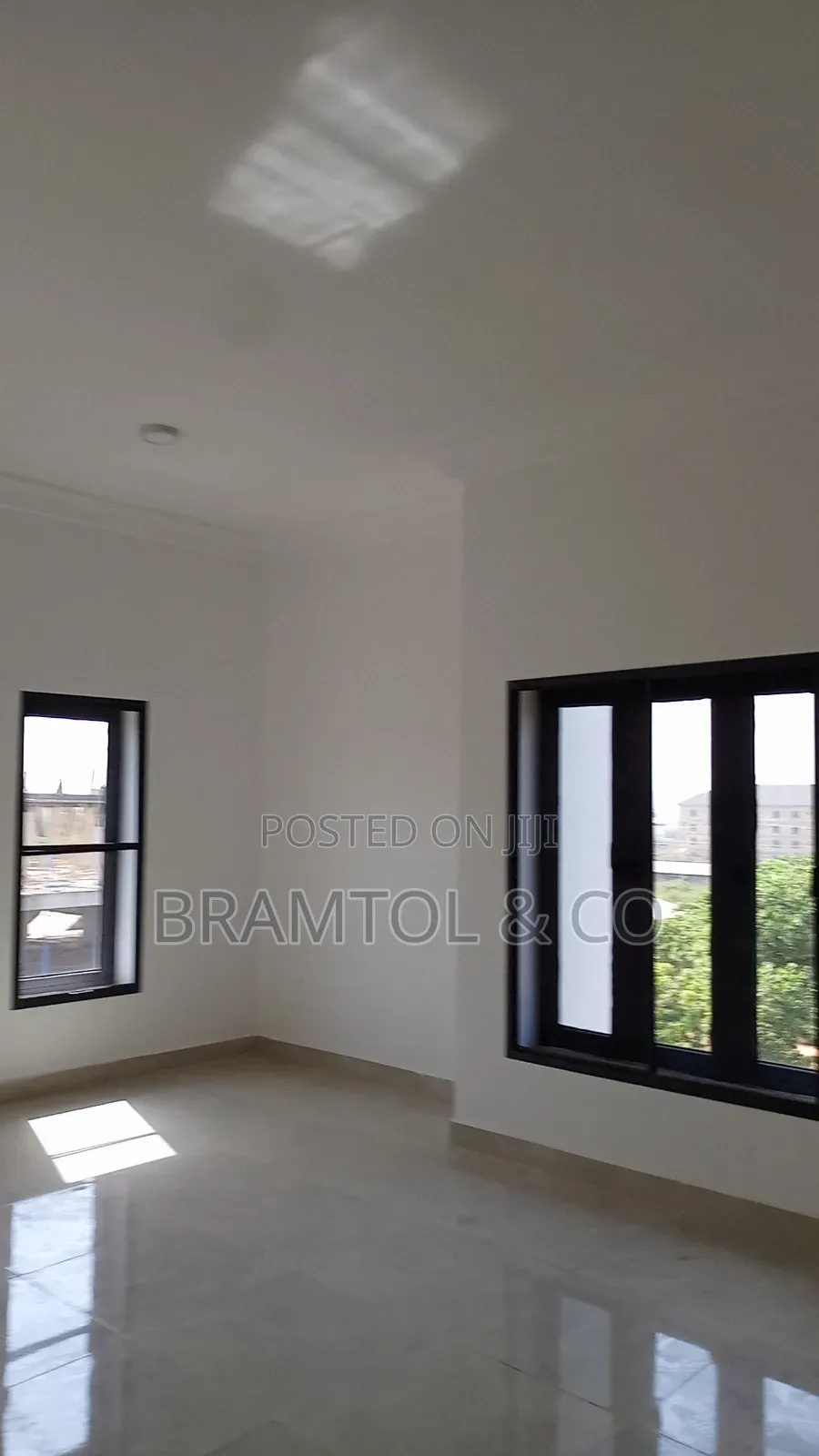 3bdrm Block of Flats in With Bq, Katampe (Main) for sale