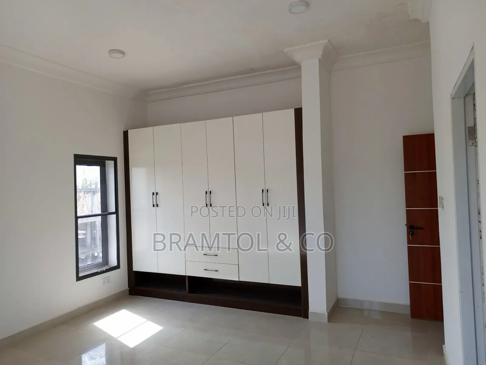 3bdrm Block of Flats in With Bq, Katampe (Main) for sale