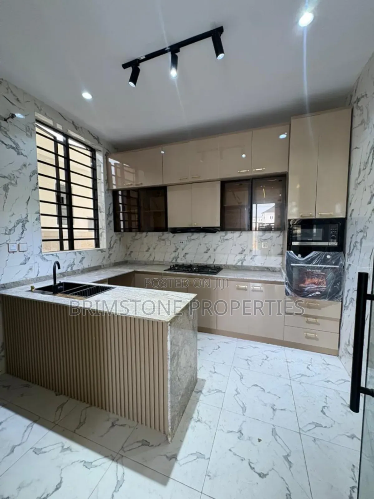 Furnished 4bdrm Duplex in Ikota for sale
