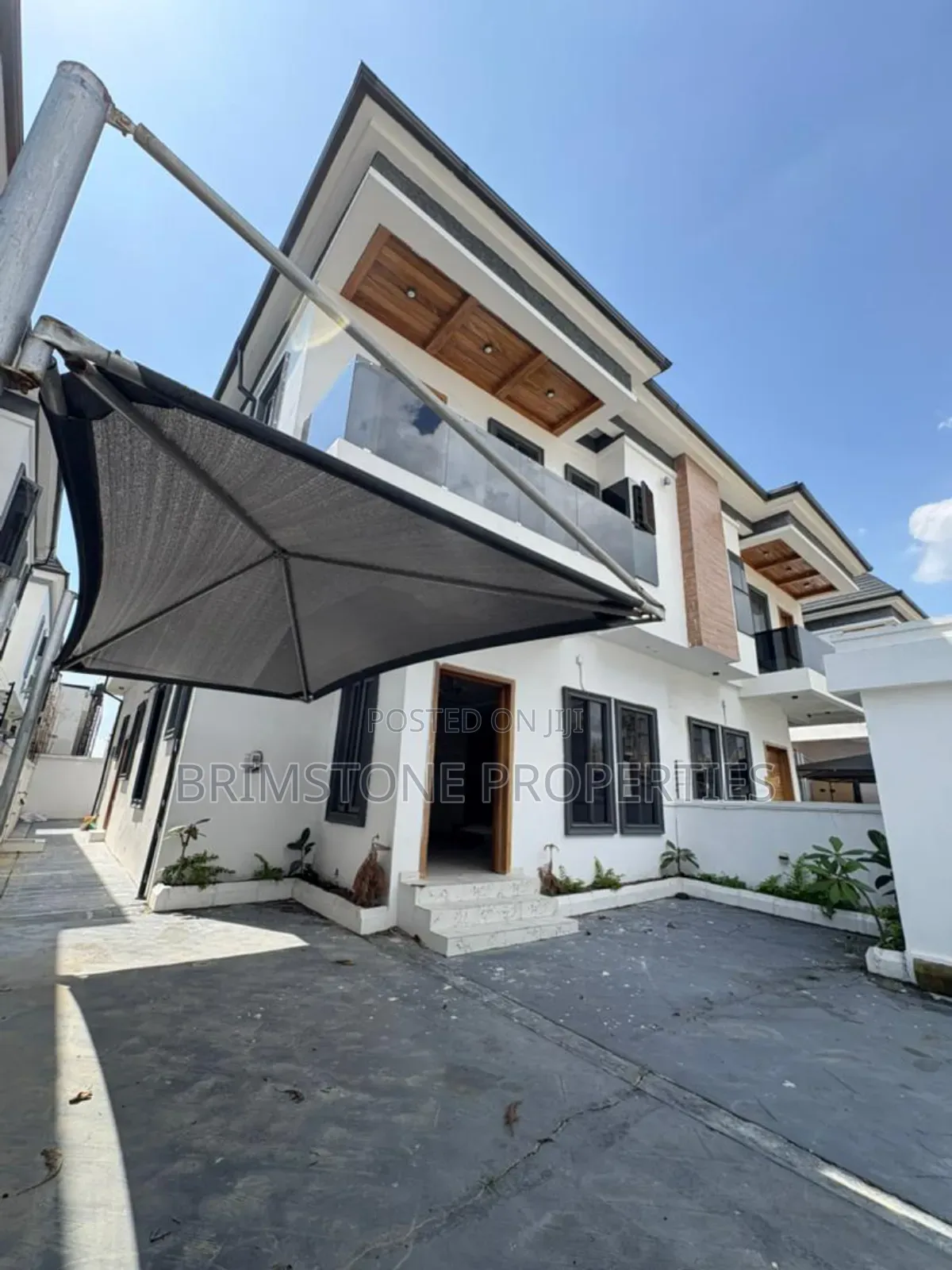 Furnished 4bdrm Duplex in Chevron for sale