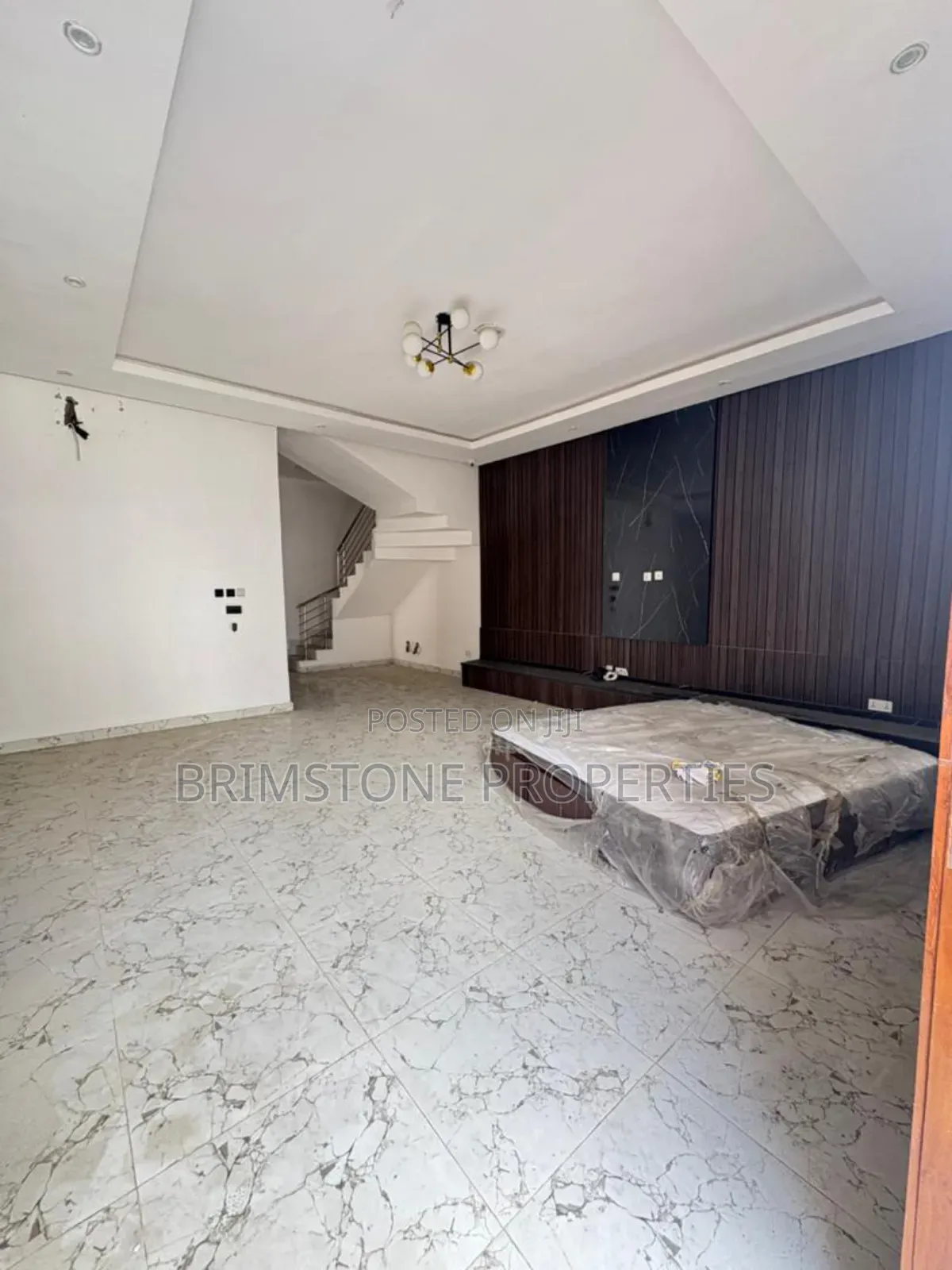 Furnished 4bdrm Duplex in Chevron for sale