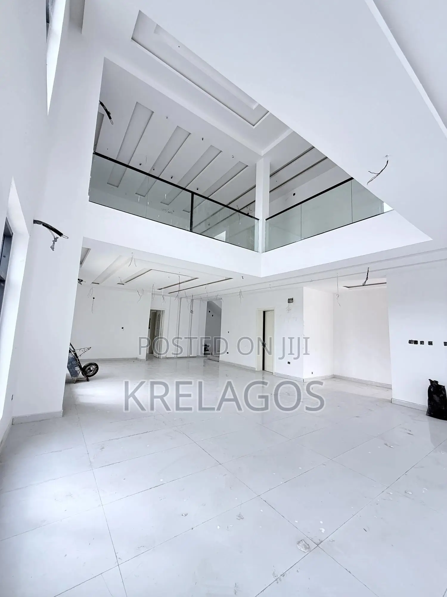 5bdrm Duplex in Royal Garden, Off Lekki-Epe Expressway for sale