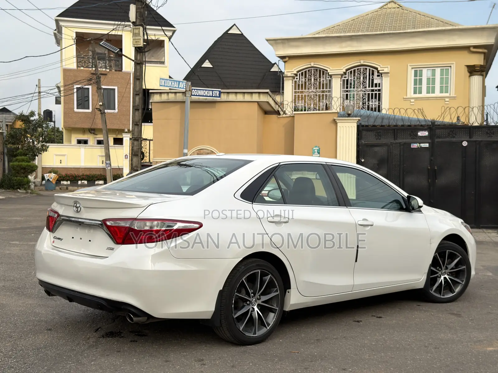 Toyota Camry XSE 4dr Sedan (3.5L 6cyl 6A) 2015 White