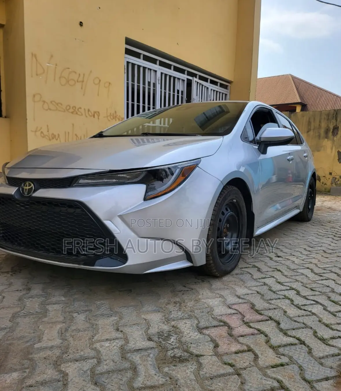 Toyota Corolla LE 2020 Silver
