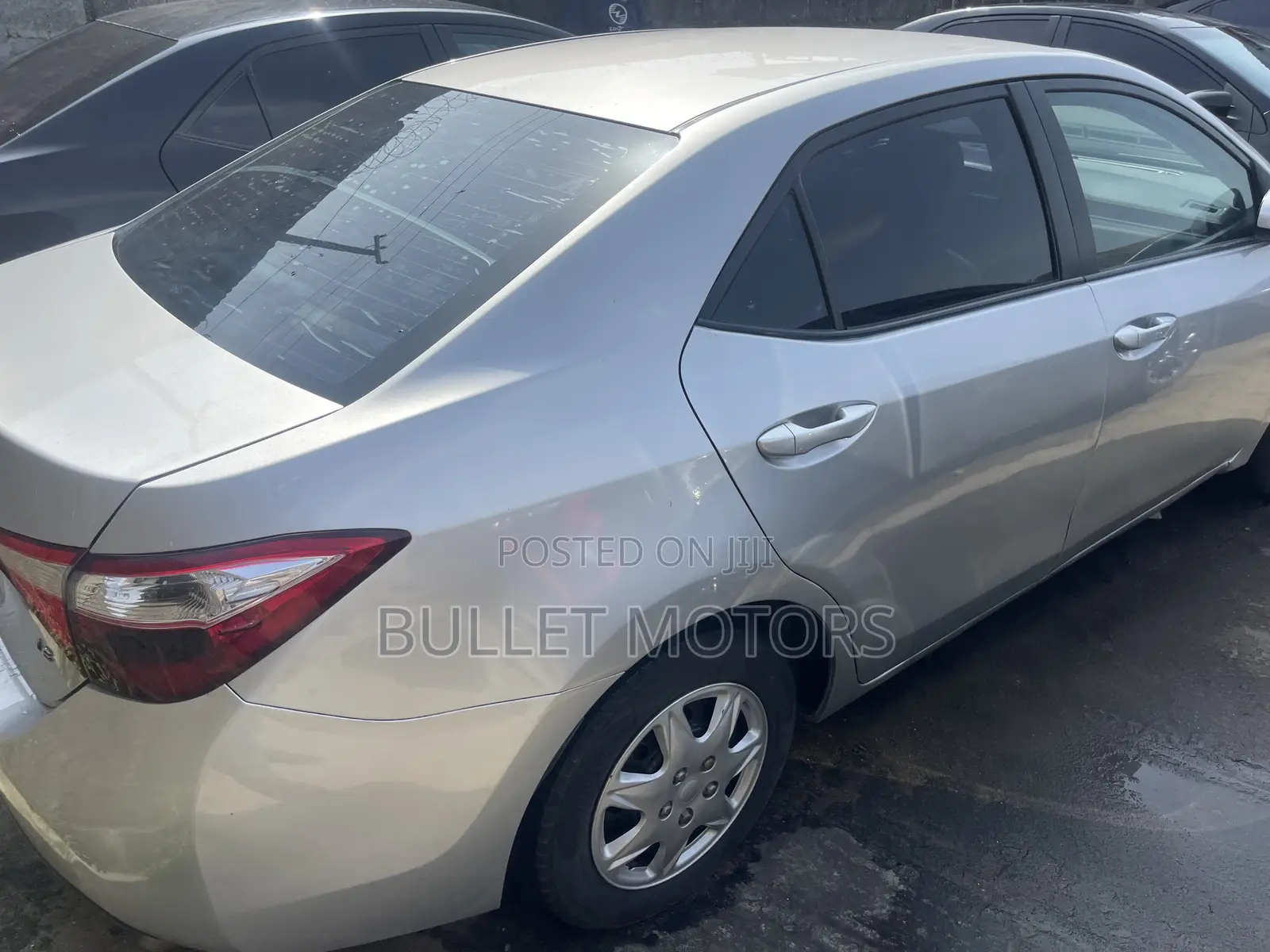 Toyota Corolla LE Plus 4dr Sedan (1.8L 4cyl CVT) 2015 Silver