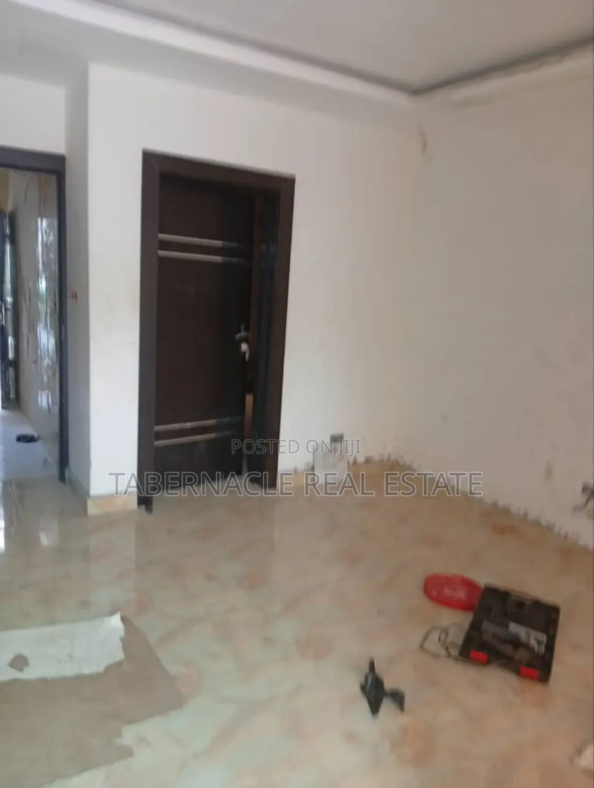 1bdrm Bungalow in Benson Garage, for rent
