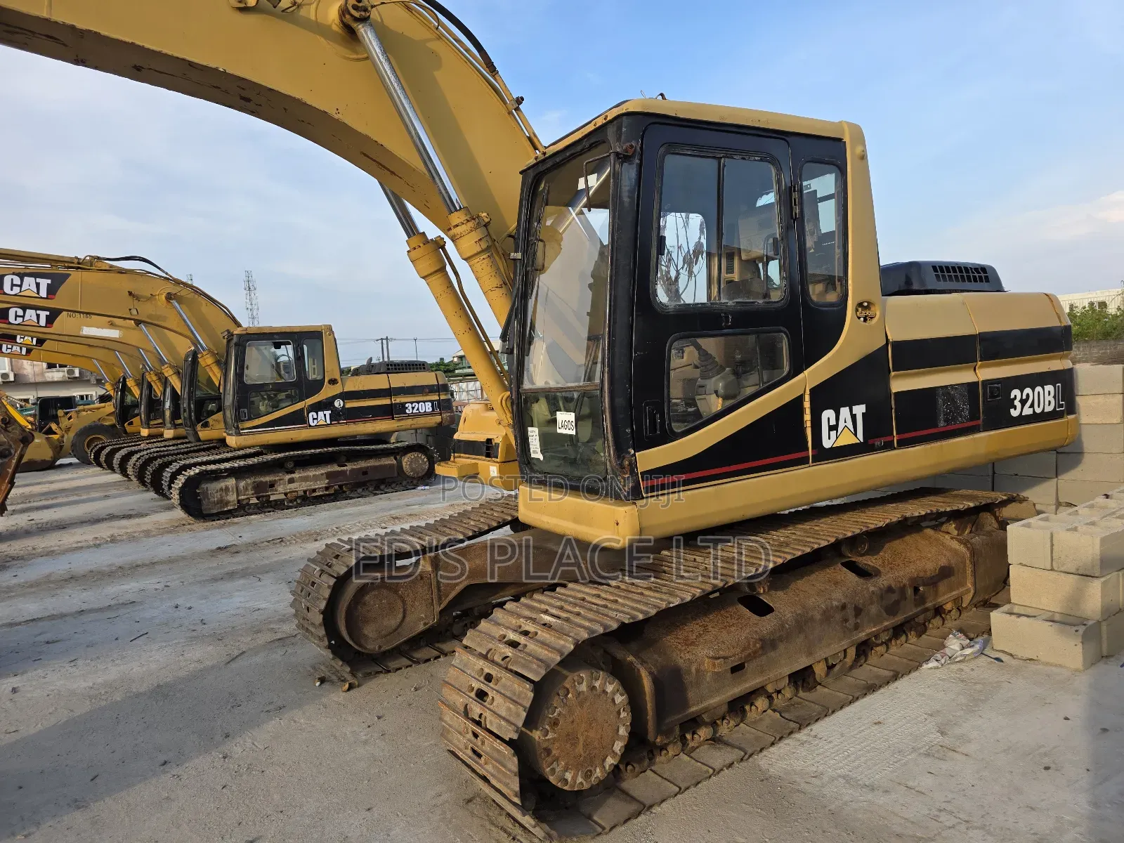 320bl Caterpillar Excavator