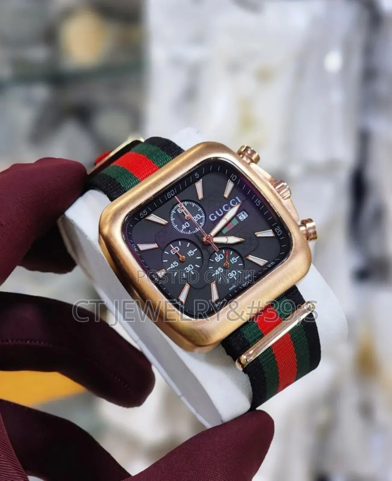 Analog Gucci Leather Strap Wristwatch For Unisex π―
