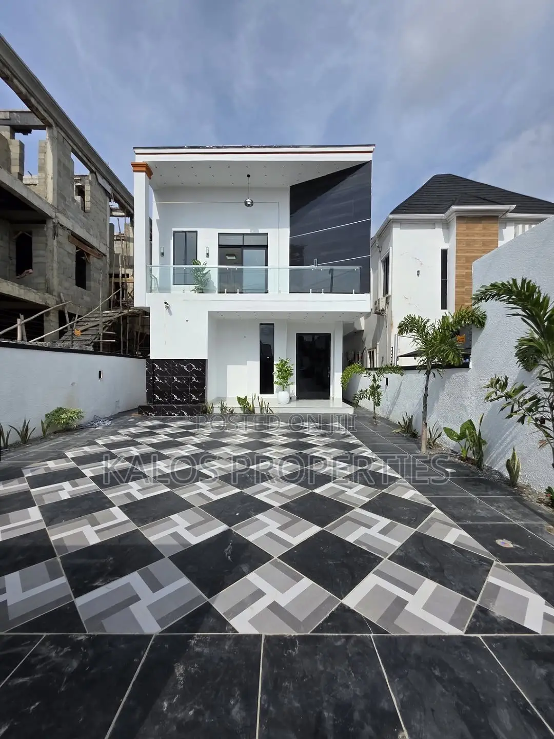 5bdrm Duplex in Ajah Lekki Lagos for sale