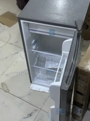 Glamstar GFR-120s-M(S) Compact Refrigerator, 90l Capacity