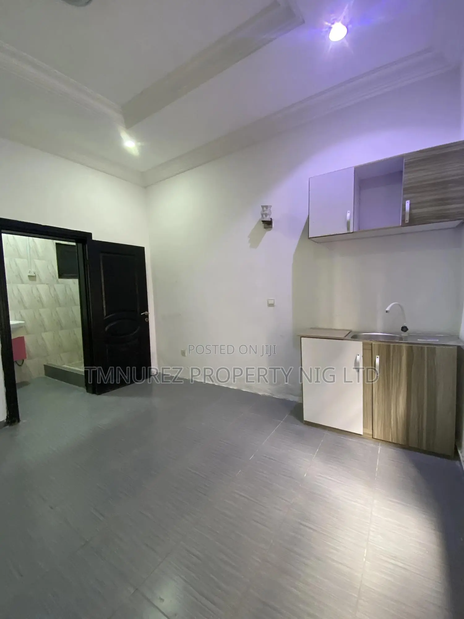 Studio Apartment in Chevron for rent