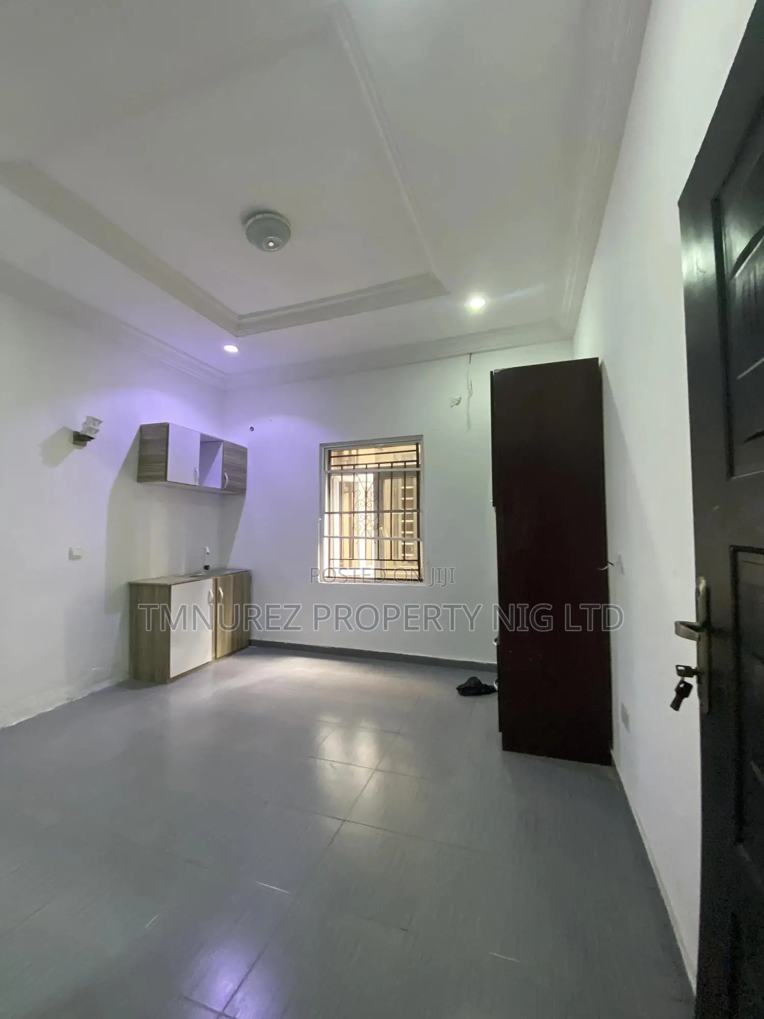 Studio Apartment in Chevron for rent