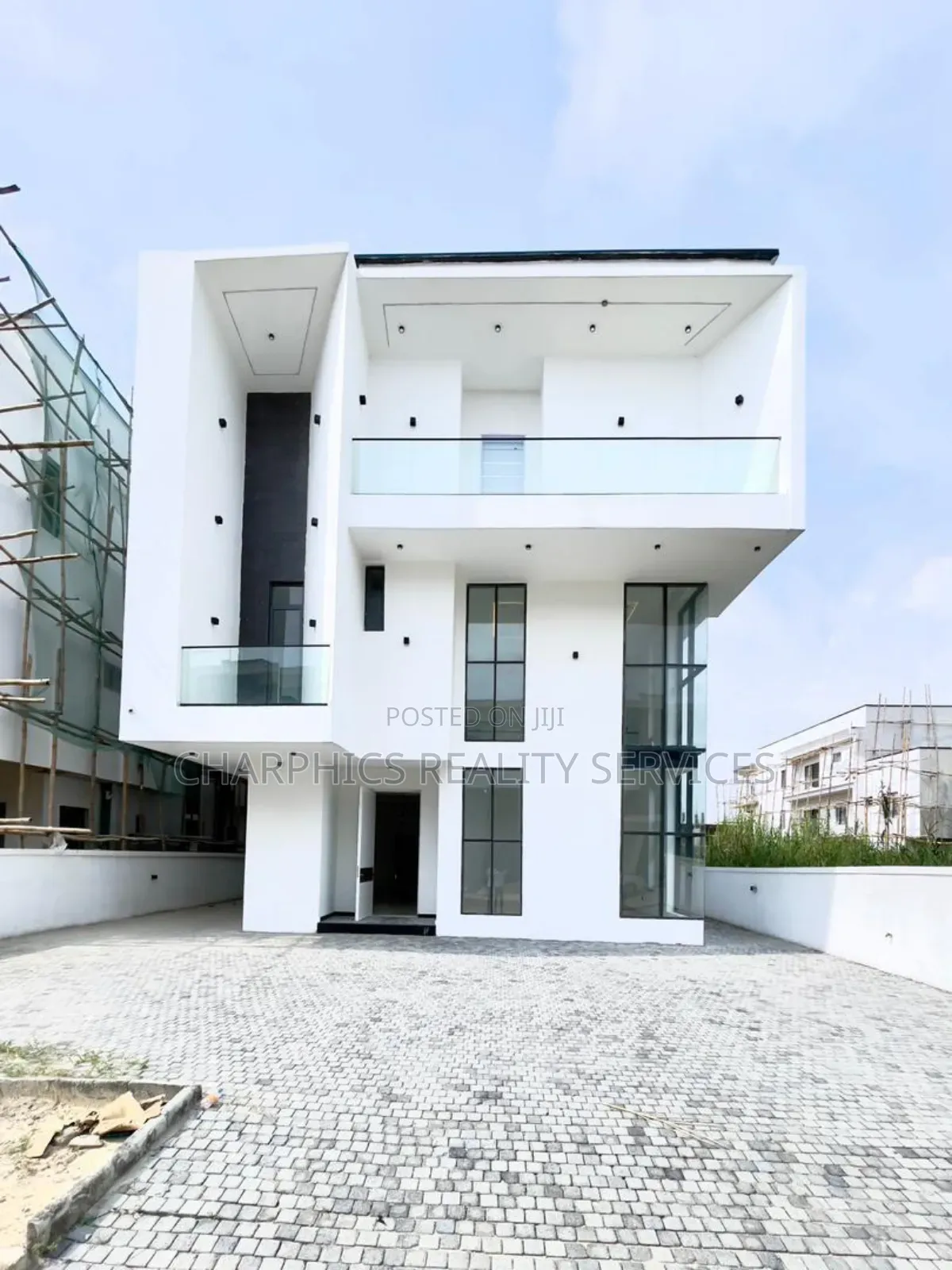 5bdrm Duplex in Ikate for sale