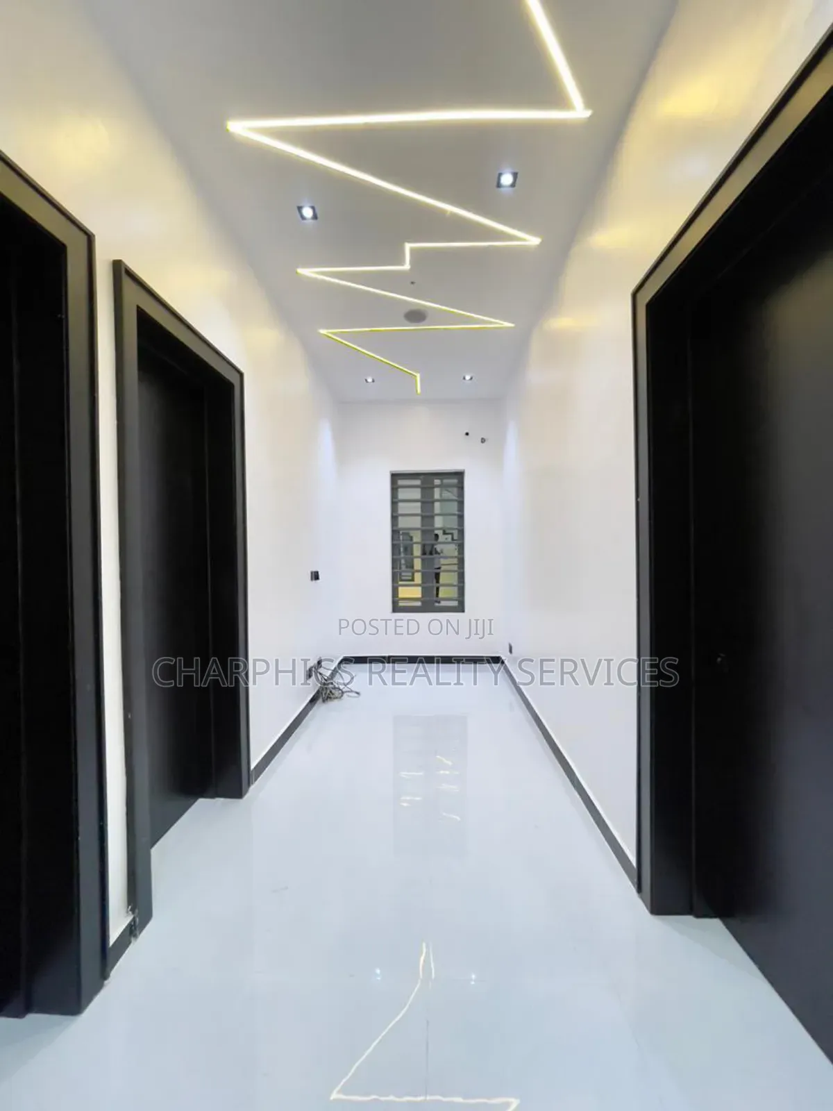 5bdrm Duplex in Ologolo for sale