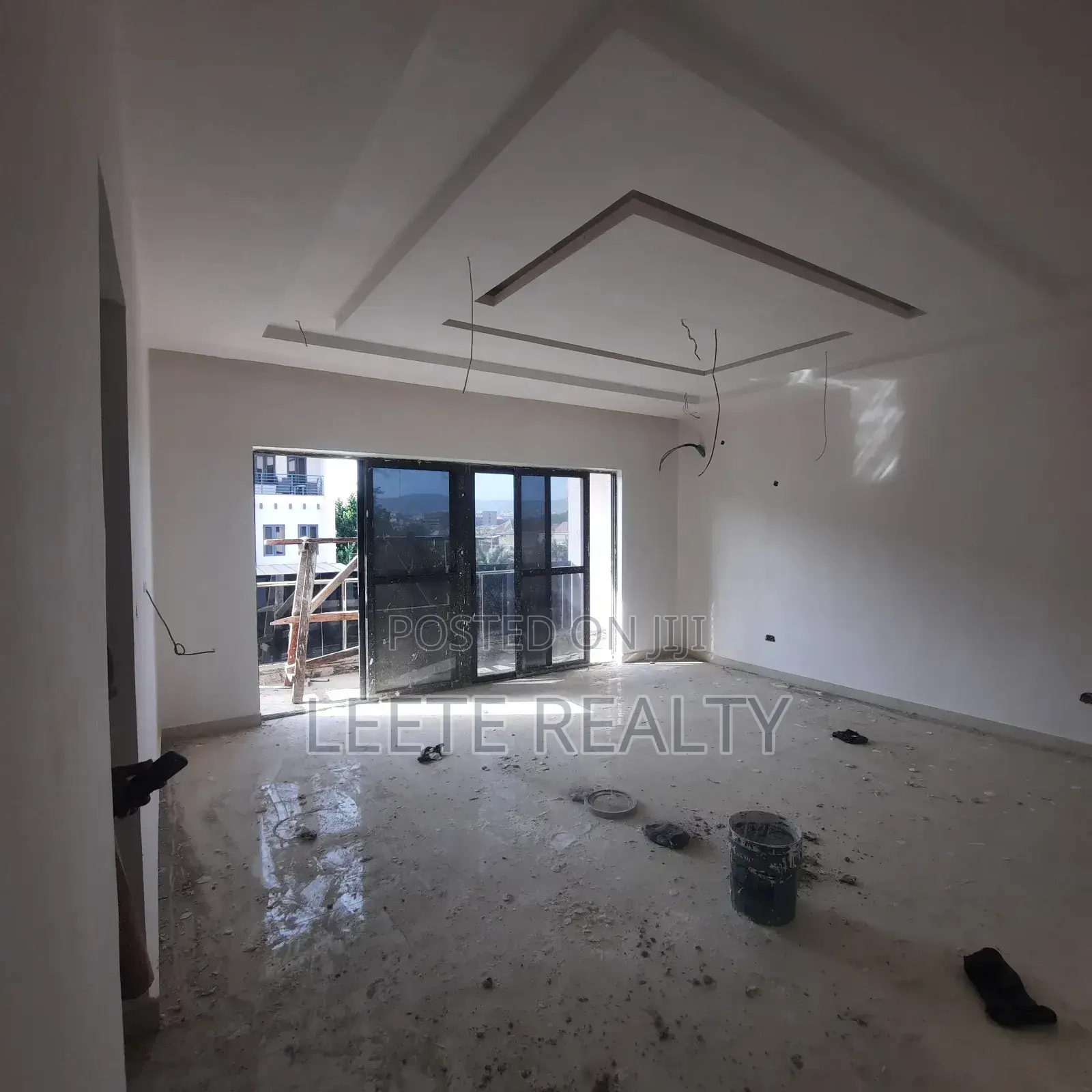 4bdrm Townhouse/Terrace in Jahi for sale